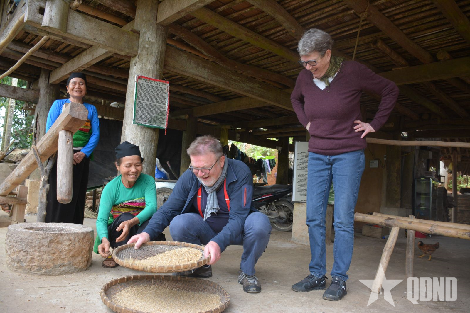 Sinh kế mới của đồng bào miền Tây xứ Thanh

